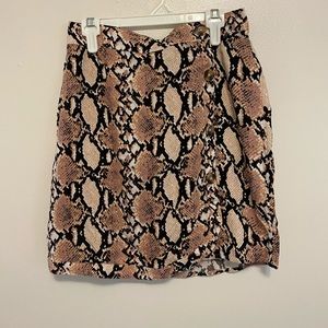NWT Miami SNAKESKIN BUTTON DETAIL SKIRT